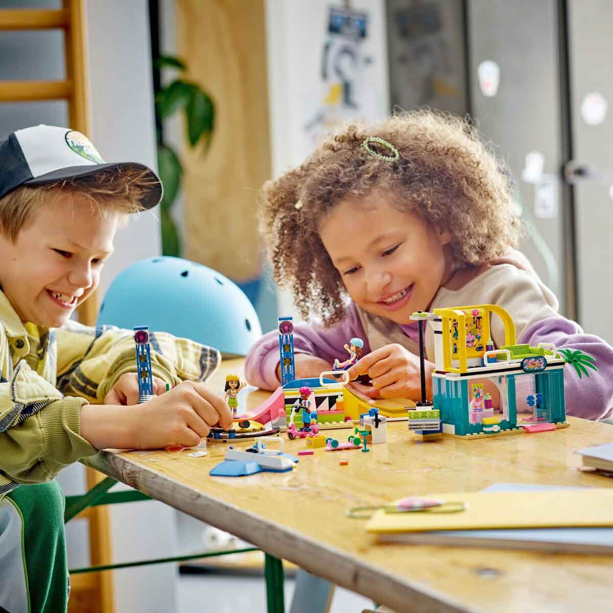 LEGO Friends Kaykay Parkı 41751-4