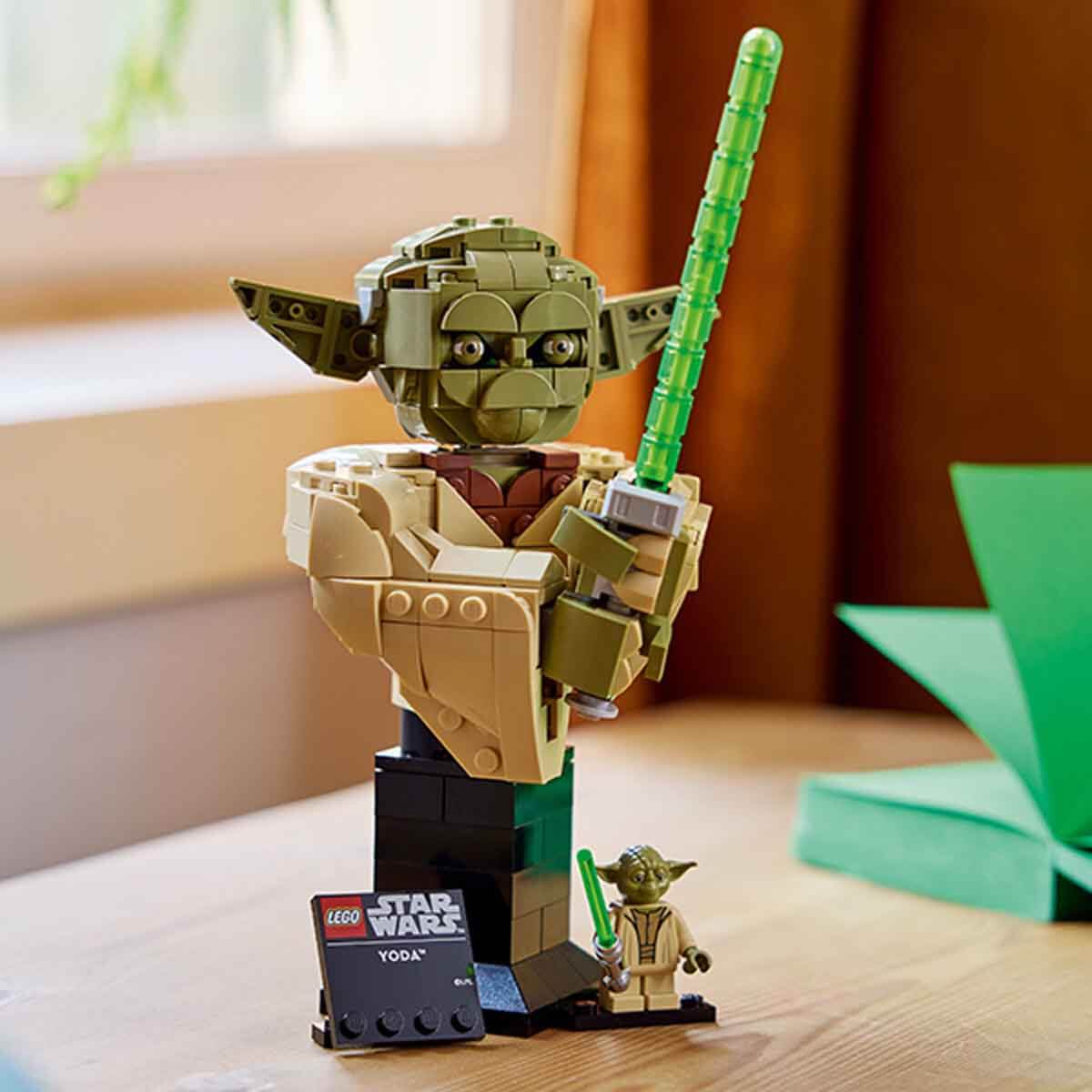 LEGO Star Wars: Klonların Saldırısı Yoda Büstü 75438-11